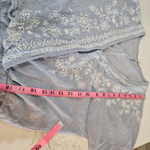 Chloe & Katie Blue Medium Striped Boho  Cottagecore Embroidered Wrap Top - Picture 10 of 10